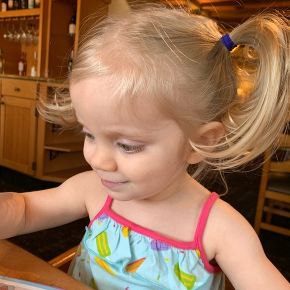 Meet your Posher, Jen - Picture 2 of 4